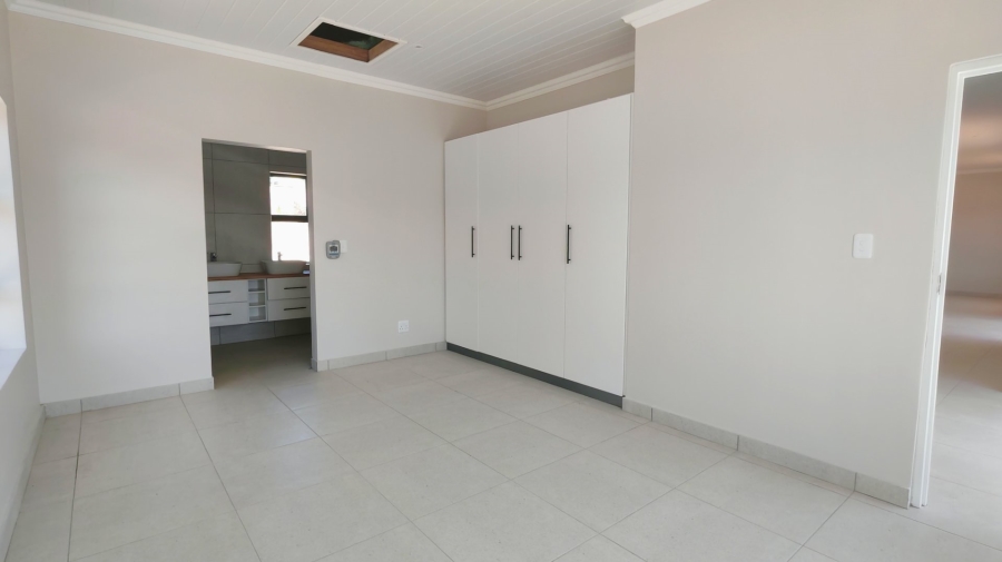 3 Bedroom Property for Sale in Avonddans Western Cape